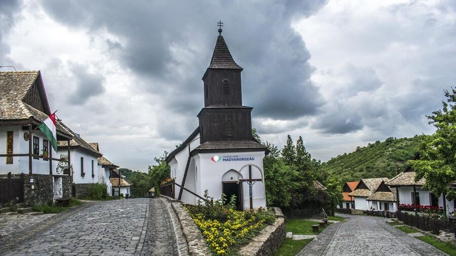 Hollókő Ethnographic Village: Day Tour from Budapest - Walking through the 67 protected houses