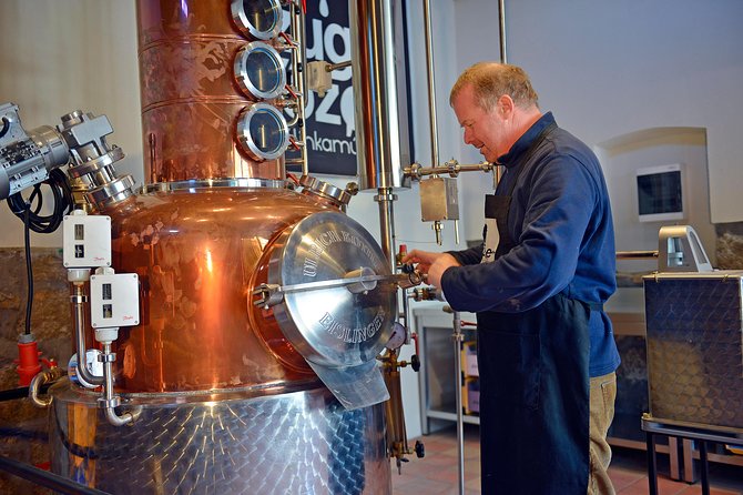 Hungarian pálinka distillery visit and tasting - Seeing the distillery after the tasting
