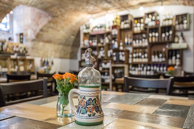 Hungarian Wine Tasting (with Cheese and Charcuterie) in Budapest - What the 90-minute pace feels like