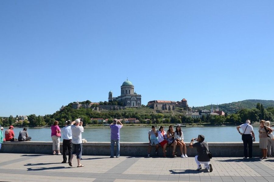 Hungary: Full-Day Private Danube Bend Tour - Key points at a glance