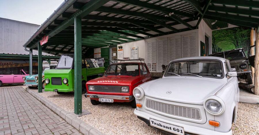 Hungary: Szentendre Retro Design Center Entry Ticket - Enter a furnished 1970s apartment