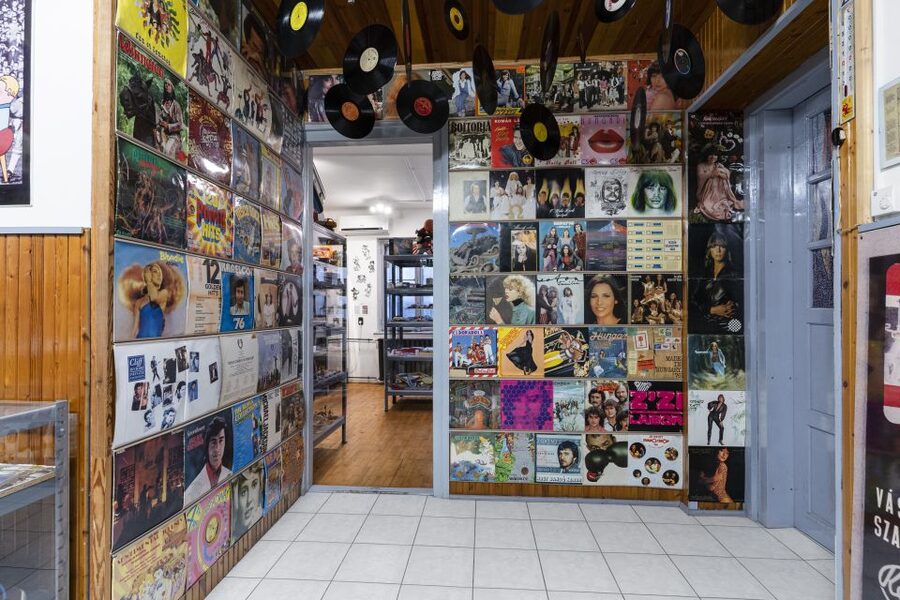 Hungary: Szentendre Retro Design Center Entry Ticket - Why the location changes your planning