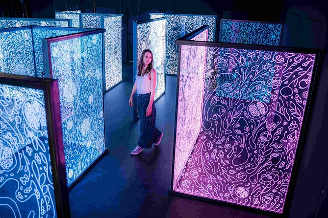 IKONO Budapest - Immersive Experience - The analogue and digital art labyrinth