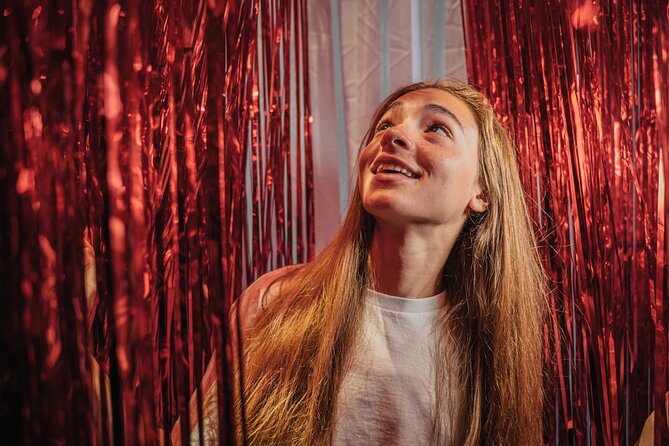 IKONO Budapest - Immersive Experience - The ball pit and the lighter rooms