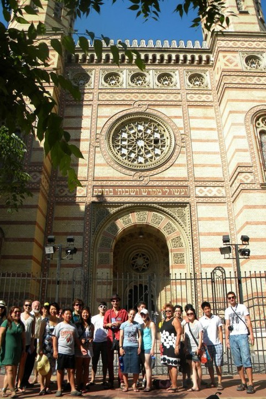 Jewish Quarter of Budapest Walking Tour - Understanding the Jewish Triangle