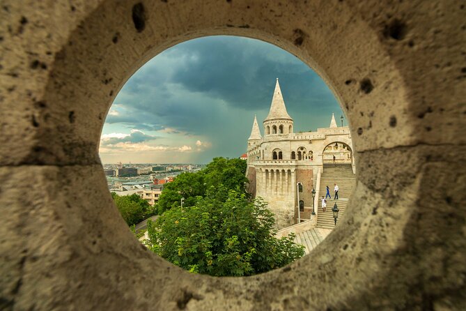 Live virtual walking tour in the Buda Castle quarter - Leaving the royal district for residential Buda