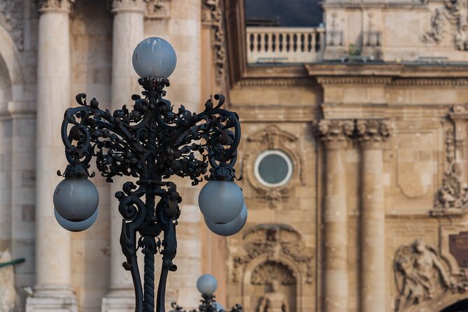 Live virtual walking tour in the Buda Castle quarter - The Northern facade of Buda Castle