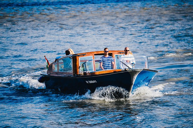 Luxurious, private day cruise with a waterlimousine to Szentendre - Timing, weather, and practical planning