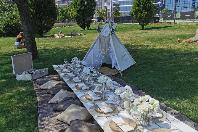 Picnics experience in Hungary - Getting There and Sorting Out the Meeting Point