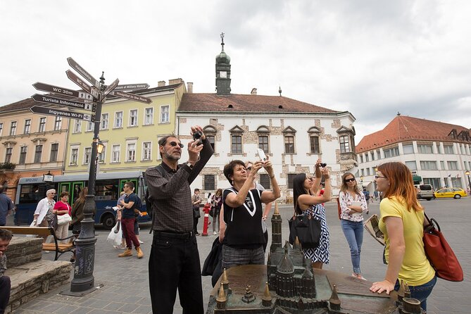 Private Buda Castle Walk with Entry to Matthias Church - Bécsi Kapu Square and Budatower keep the history moving