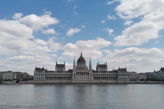 Private Budapest Adventure E-bike Tour to Buda Hills - What the $163.32 price means