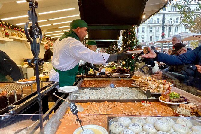 Private Budapest Christmas Market Tour with Chimney Cake & Mulled Wine - Who should book this Budapest Christmas walk?