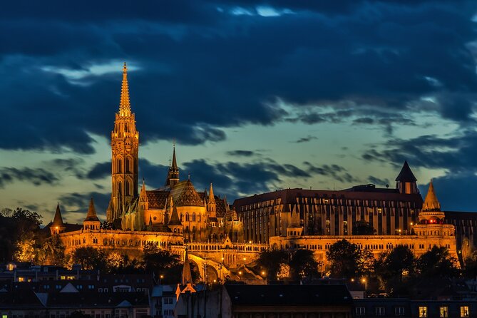 Private Budapest Sightseeing Tour: Royal Castle, Heroes Square, Chain Bridge - From the National Museum to the Jewish Quarter