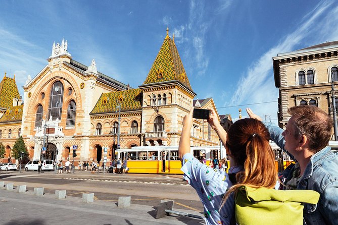Private City Kickstart Tour: Budapest - The Hungarian National Museum in ten minutes