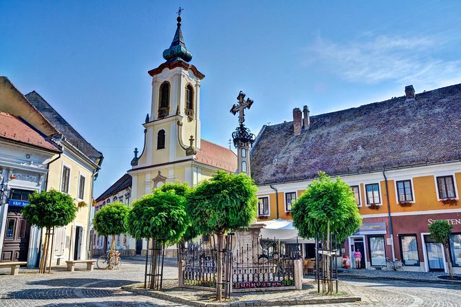 Private Danube Bend Experience with a comfortable air conditioned car - Lunch at a Hungarian restaurant, paid separately