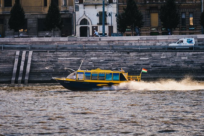 Private Danube Sightseeing Cruise in Budapest - Gellért Hill, bridges, and the university campuses