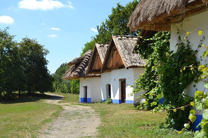 Private day trip: Budapest to Szentendre, Visegrad and Esztergom - Esztergom: Hungary’s grandest church and a river border