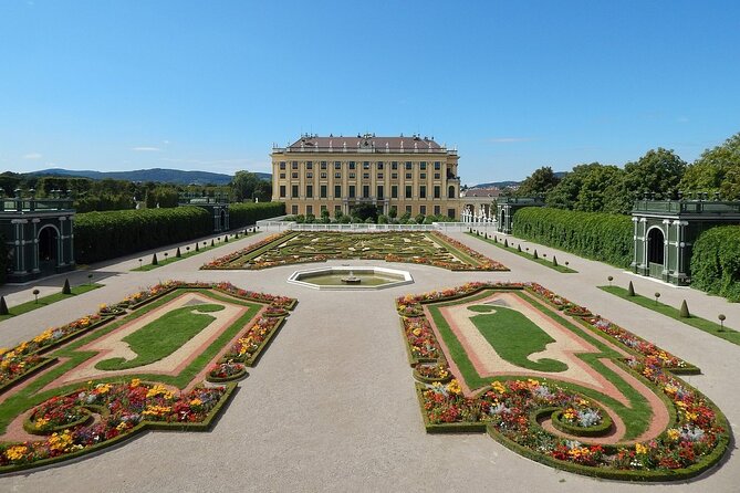 Private day trip from Budapest to Bratislava, Vienna, and back - Three capitals, one very long day