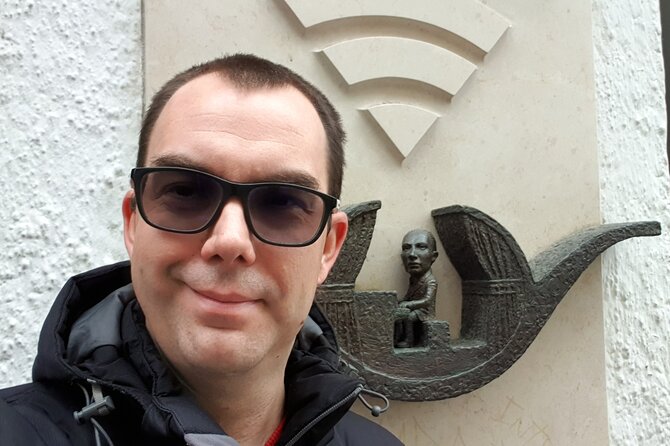 Private Family Friendly Walking Tour with Children in Budapest - Heroes Square, kings, knights, and castle stories