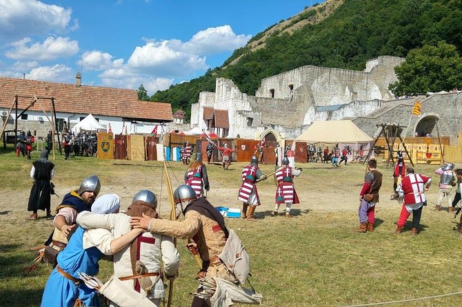 Private Guided Tour to Szentendre & Visegrád Castle (Danube Bend) - What a private guide adds
