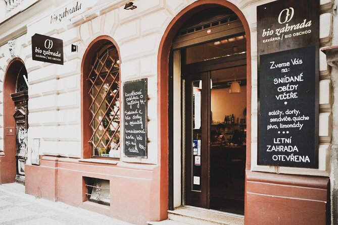 Private Jewish Heritage Tour of Budapest with Local Expert - Fröchlich Patisserie and the taste of flódni