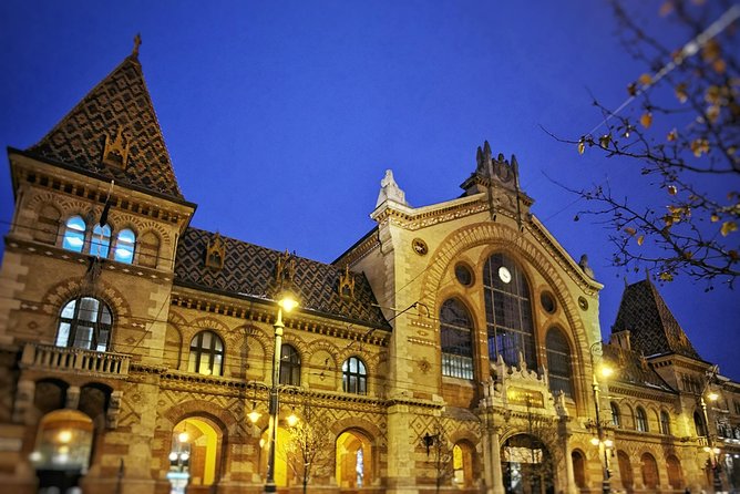 Private Tour Around Budapest - St. Stephen’s Basilica and its extra admission