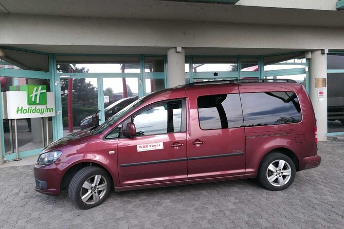 Private Transfer from Budapest city to Budapest Airport - departure - The vehicle and ride to Budapest Airport