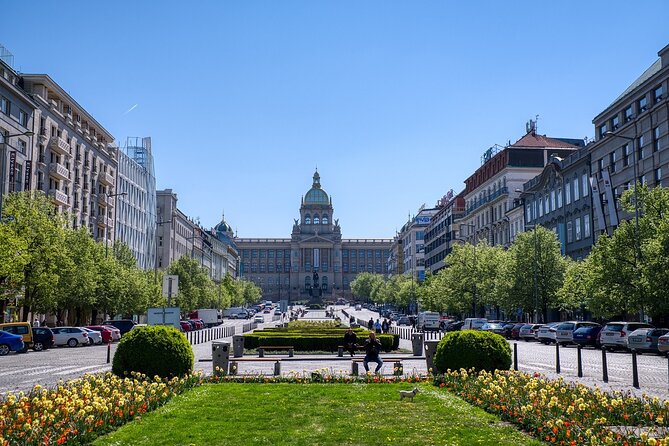 Private Transfer from Budapest to Prague with 2 hours for sightseeing - What the two-hour stop really gives you