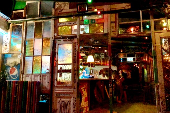 Ruin Pub Walking Tour with a Local Hostess in Budapest - Starting at Erzsébet tér with Budapest basics