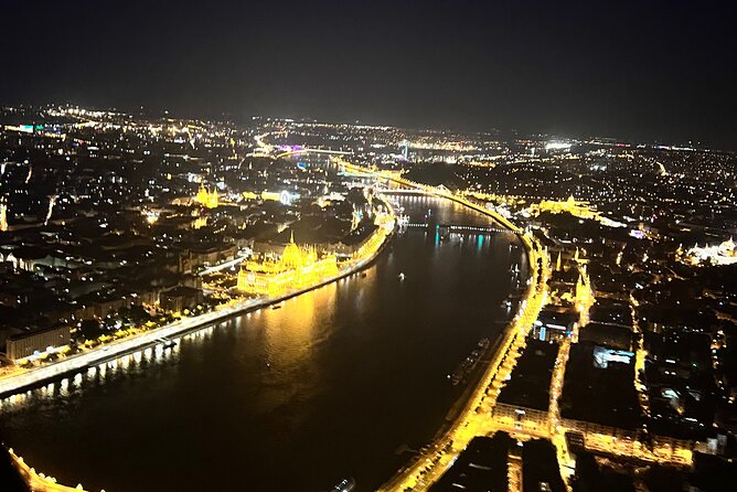 Sightseeing flight over Budapest - The pilot makes the difference