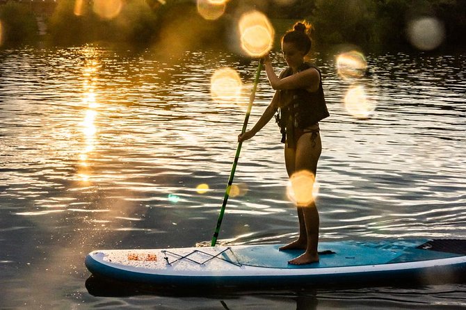 SUP Budapest: Sunset tour - Margaret Island and the approach to central Budapest
