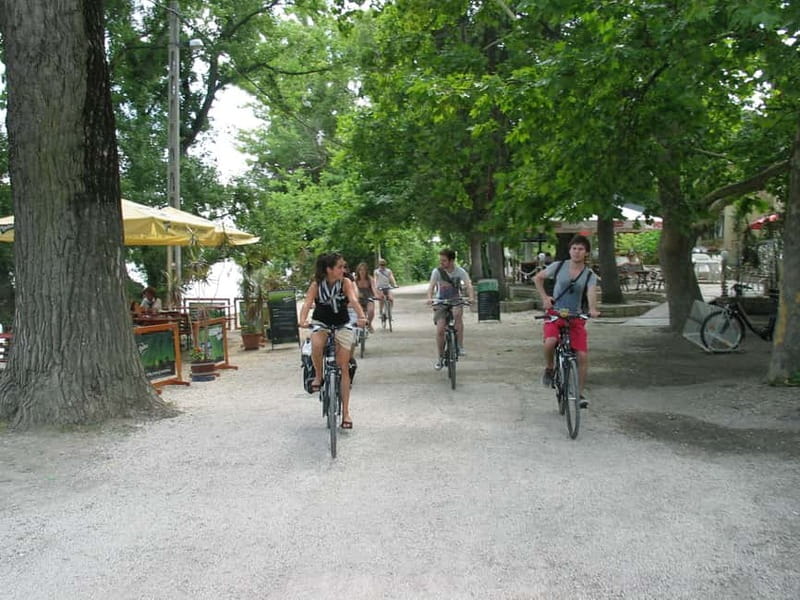 Szentendre Bike & Train Tour by Budapest Bike Breeze - Óbuda, Aquincum, and the riverside route