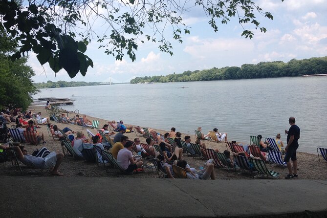 Szentendre: Self-guided Bicycle Tour with optional boat transfer - Lupa Lake can change the shape of your day
