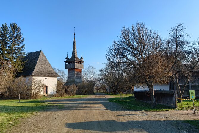 Szentendre, Visegrád & Esztergom Private Danube Bend Tour - Szentendre: Art, Cobblestones, and Serbian Heritage