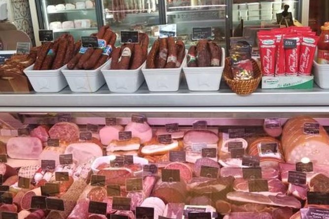 Taste Budapest - Fat Boy Foodies Walk - What the small-group format means for you