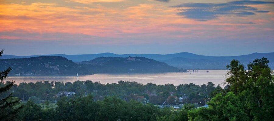 The Turquoise Sea of Hungary: Lake Balaton Private Tour - Exploring Tihany Peninsula and its old village
