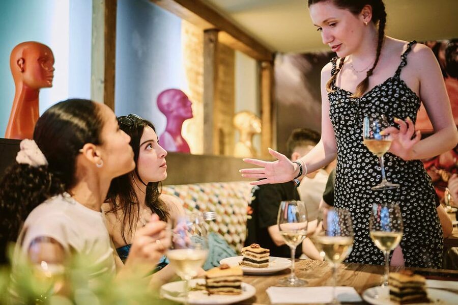 Tipsy Guided Food Tour with Drinks Included in Budapest - What the guides add to the experience