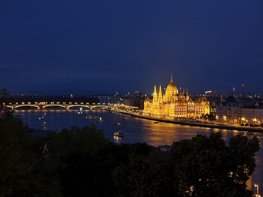 True Crime Walking Tour in the Buda Castle district - What $20 gets you