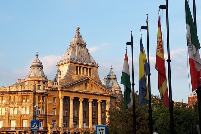 Unique city walk with legends - An hour along Andrássy Avenue