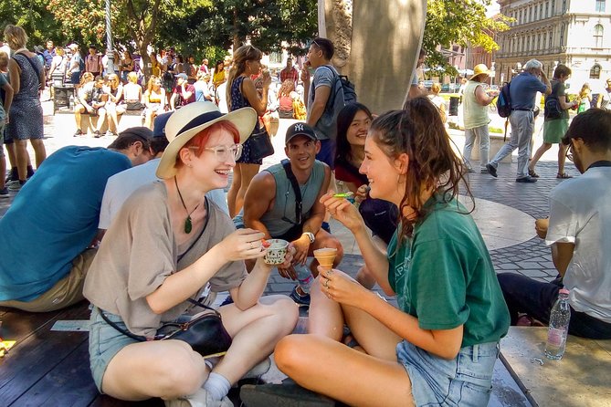 Vegan Hungarian Food Tour / Local delights - Starting at Deák Ferenc tér