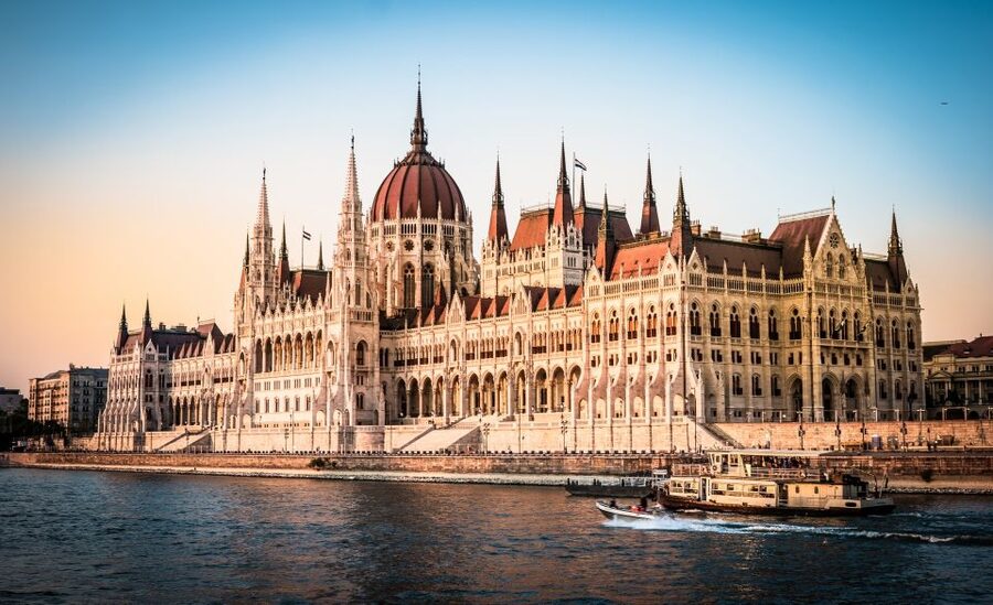 Vienna: Budapest Day Trip - Parliament, the Opera House, and Budapest’s grand façades