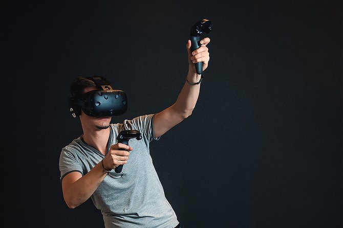 VR experience at PlayVR - Picking From 32 Games