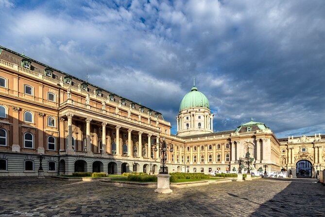 Walking tour in the Buda Castle incl. Fisherman's Bastion - Touching Hadik’s horse for luck